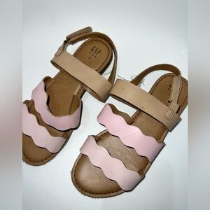 Gap Kids sandals Size 2